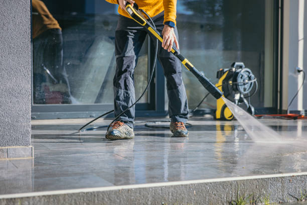 Best Garage Pressure Washing  in Windcrest, TX